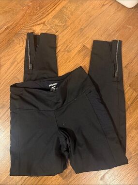 Brooks womans Athletic Leggings with Ankle Zips